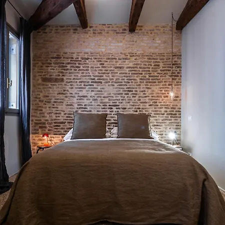 Ca Delle Capriate, An Intimate Retreat At Ca D'oro Benátky