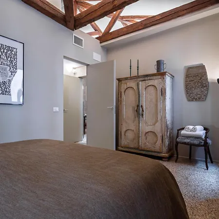 Ca Delle Capriate, An Intimate Retreat At Ca D'oro Apartmán