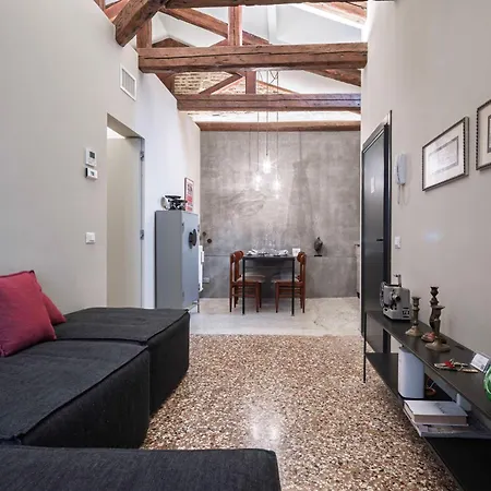 Апартаменты Ca Delle Capriate, An Intimate Retreat At Ca D'oro *
