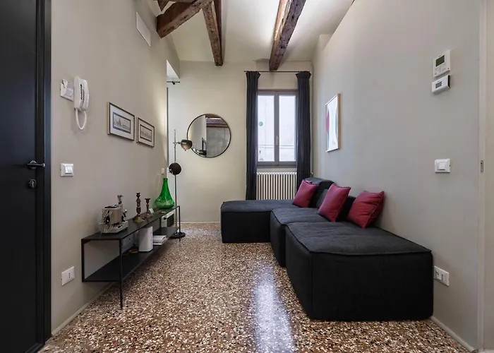 Ca Delle Capriate, An Intimate Retreat At Ca D'oro